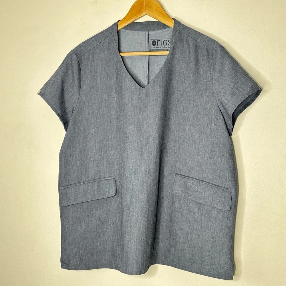 FIGS Dolores Flap Pocket Scrub Top Graphite Gray Short Sleeve V-neck Size L - Picture 7 of 7